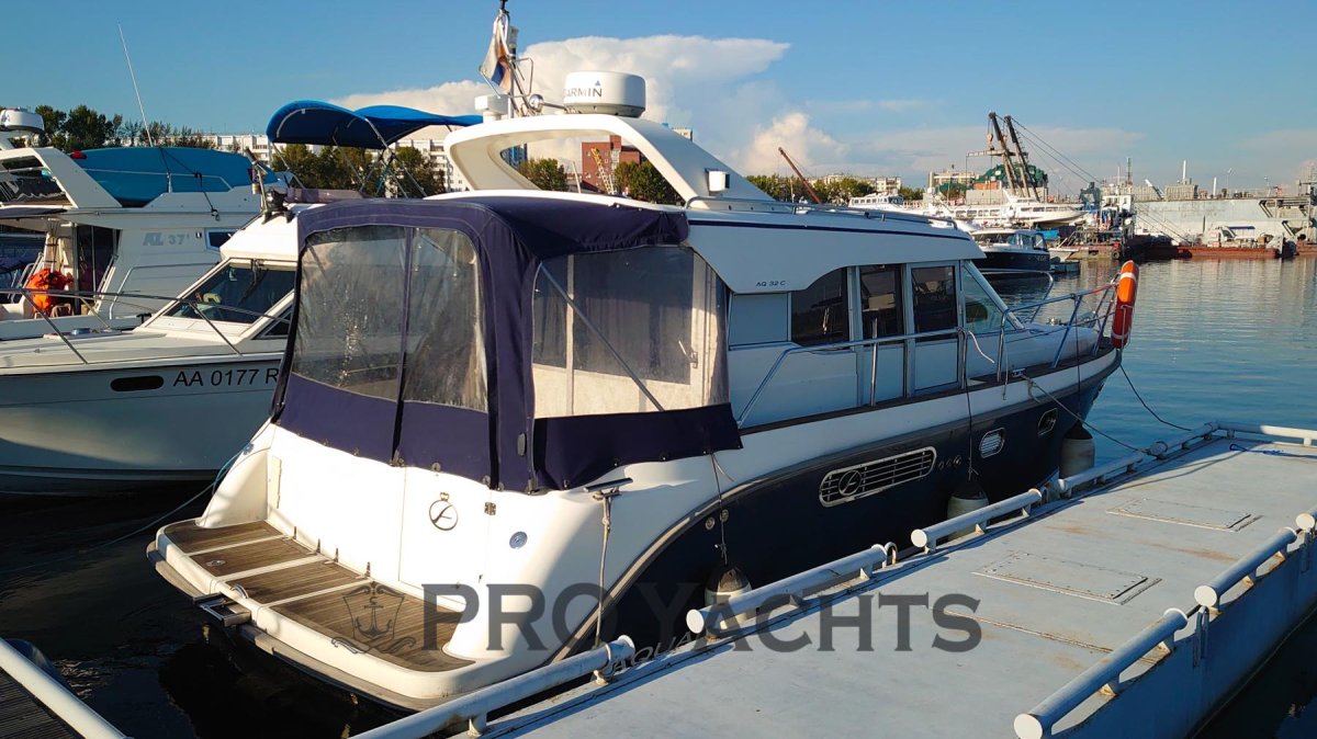 Катер Аквадор-32