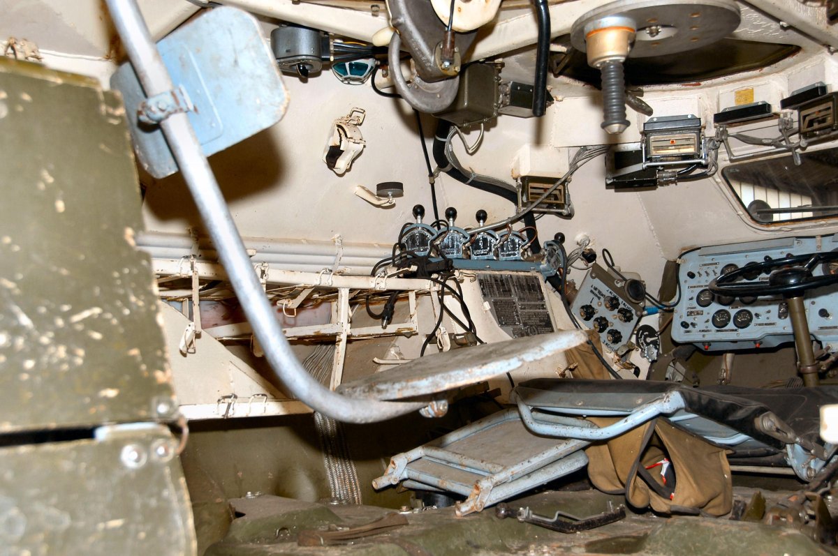 БТР 80 салон