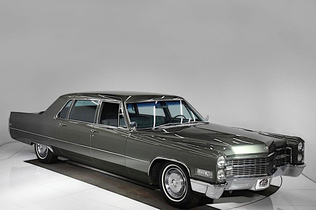 Cadillac Fleetwood 75