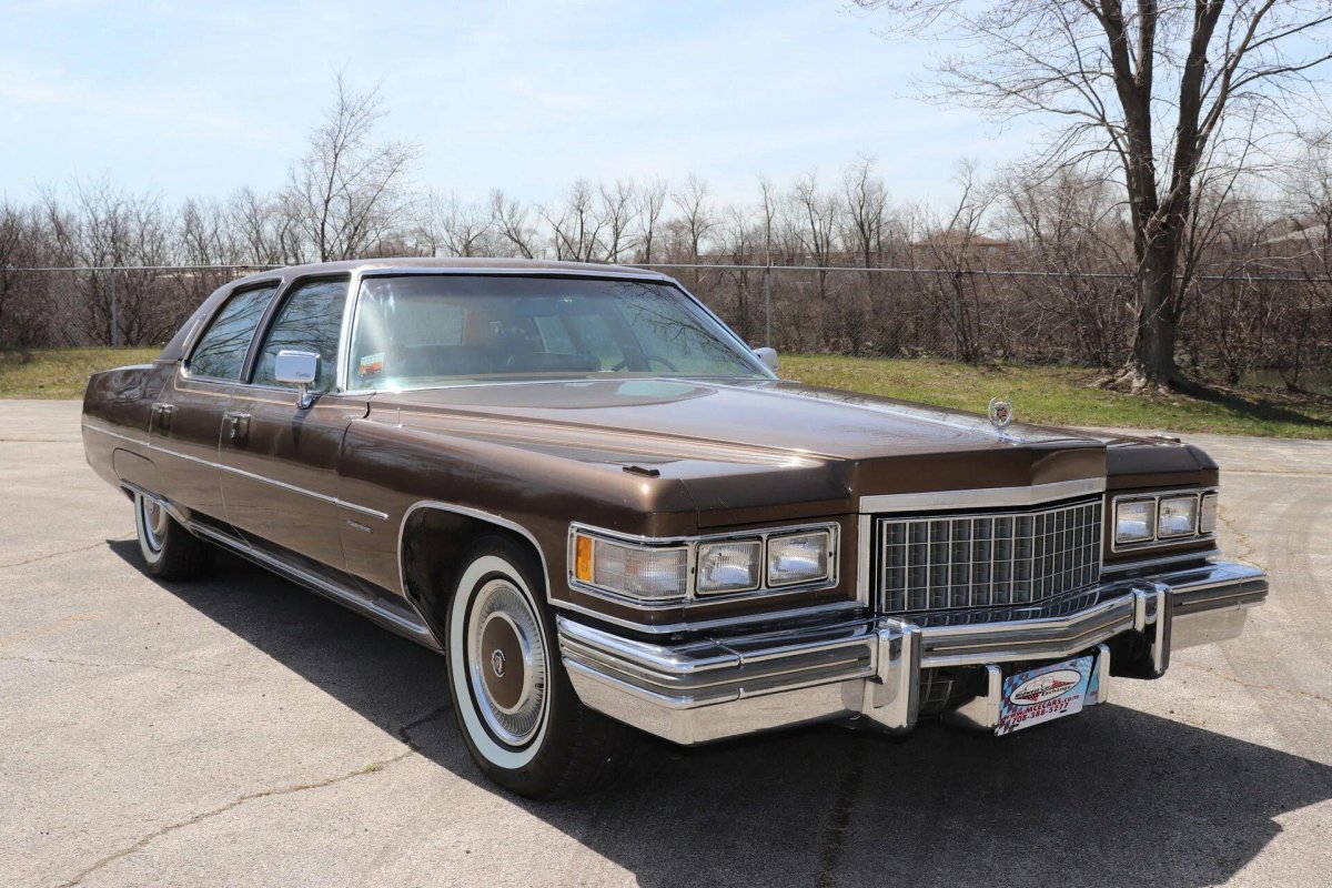 Cadillac Fleetwood Brougham