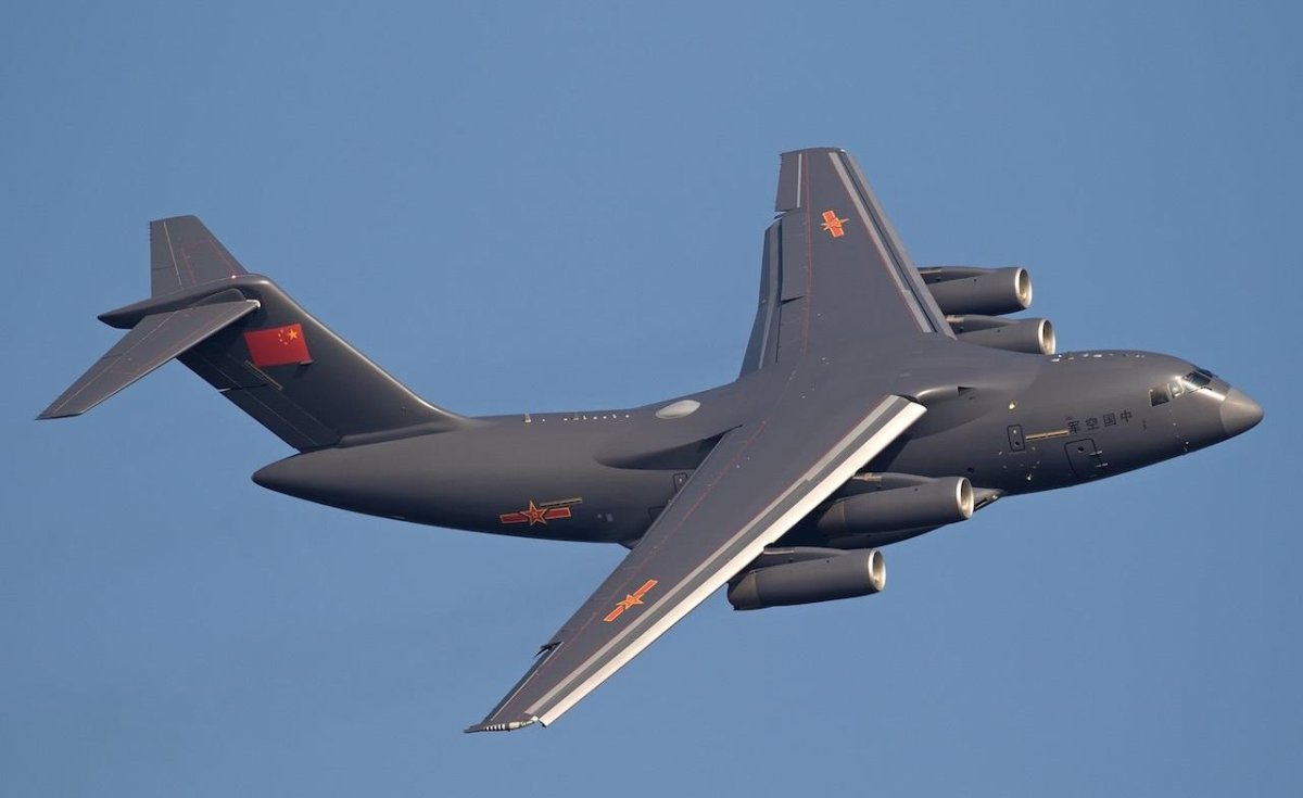Военно-транспортный самолет Xian y-20