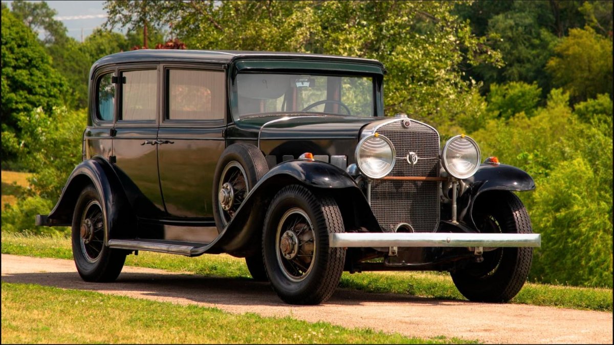 1931 Cadillac v8 355-a Town sedan