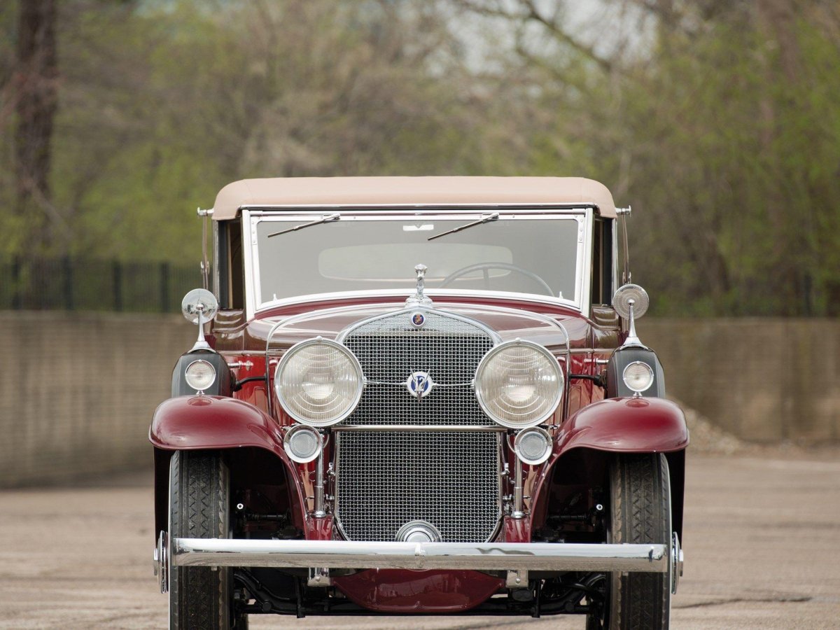 Кадиллак 370