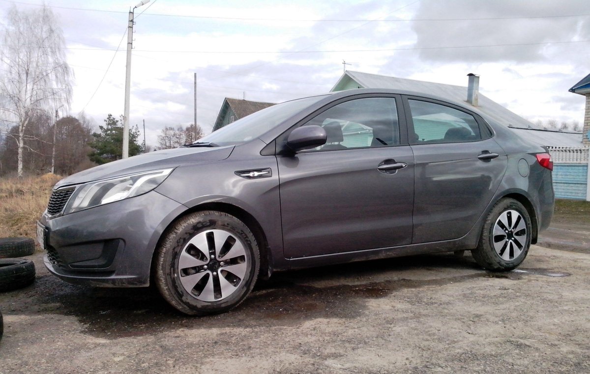 Kia Rio r16 серая