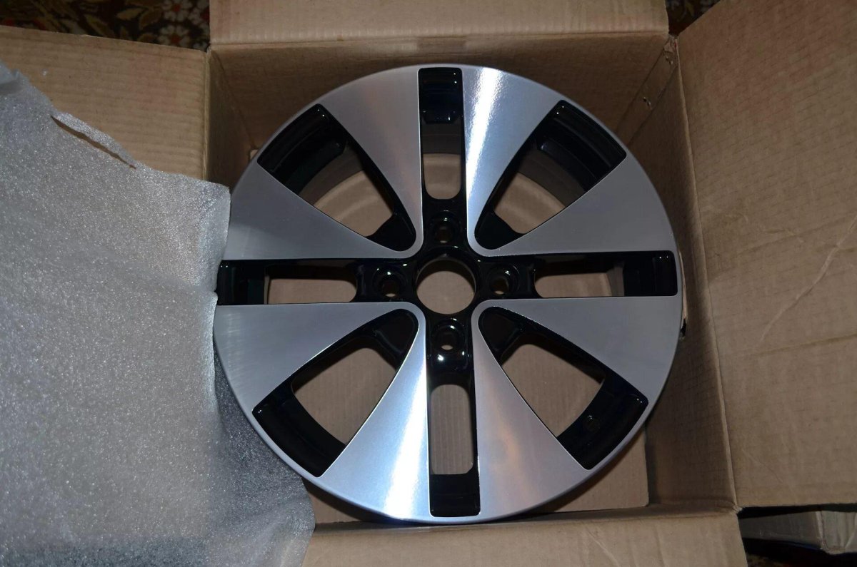 Оригинальные литые диски Киа Рио 3