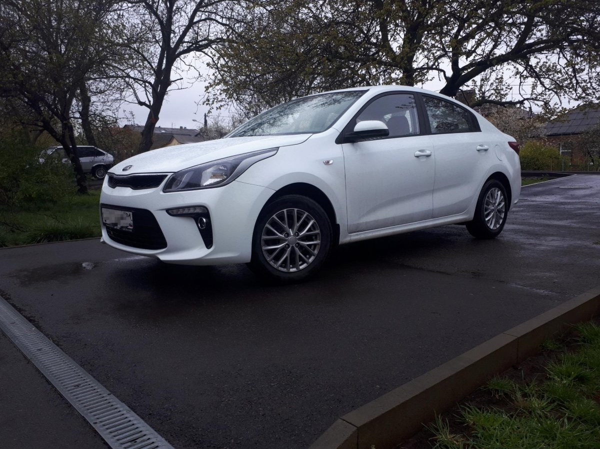 Kia Rio 4 r15