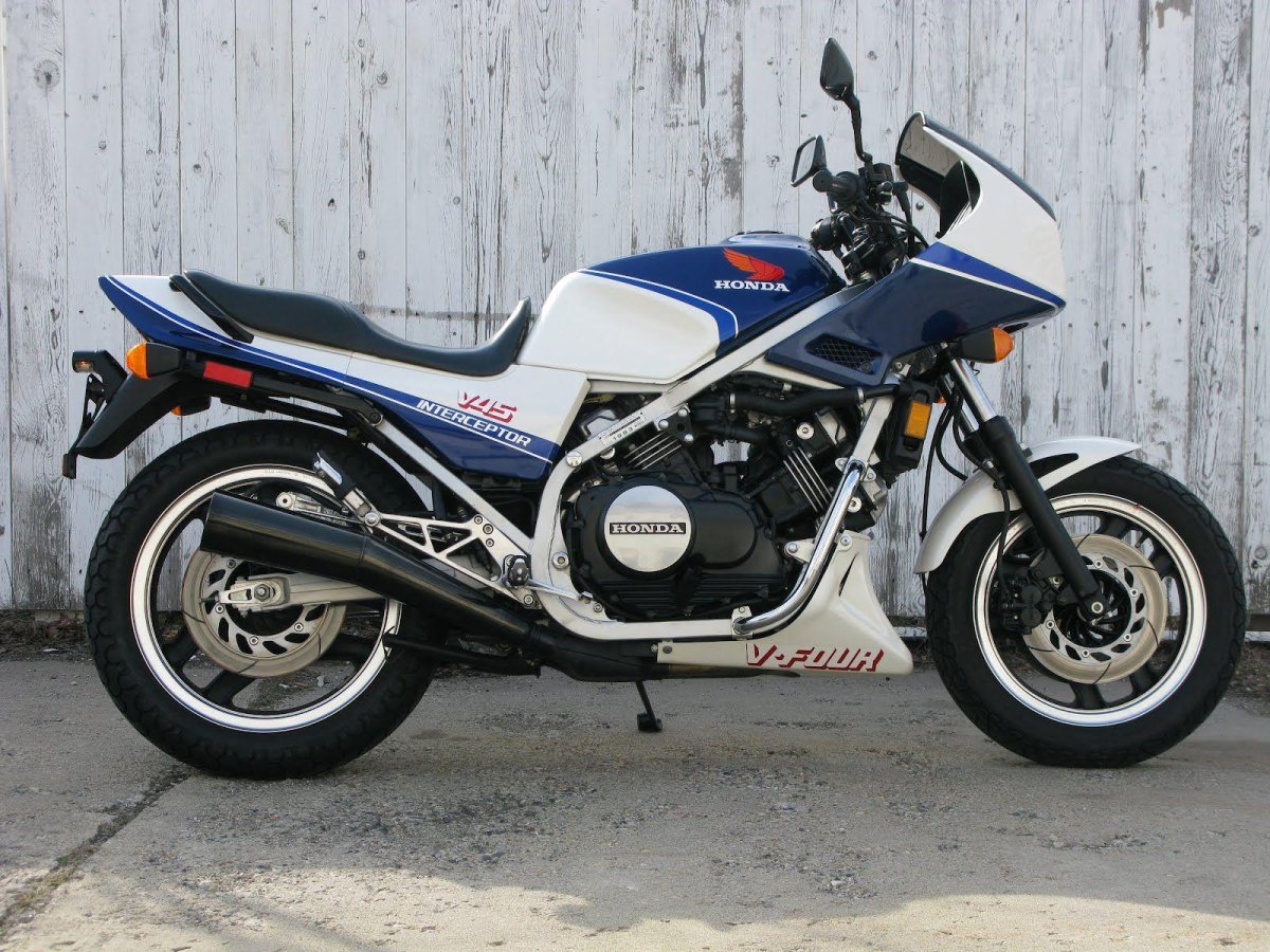 Honda vf750f