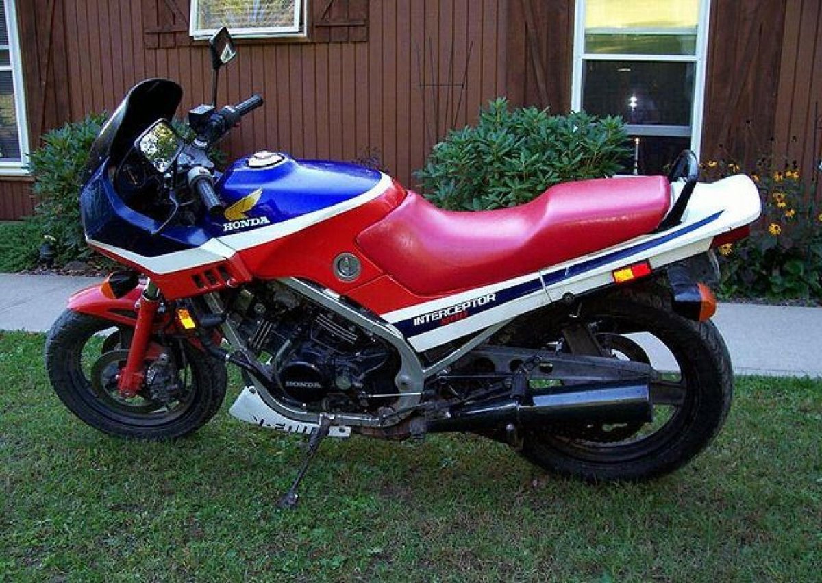 Honda vf750f 1986