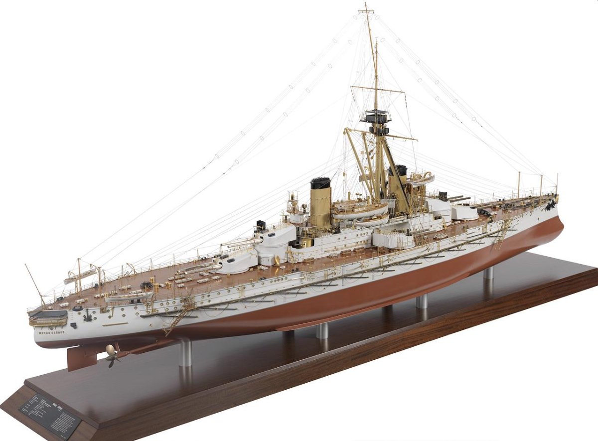 Минас Жерайс линкор