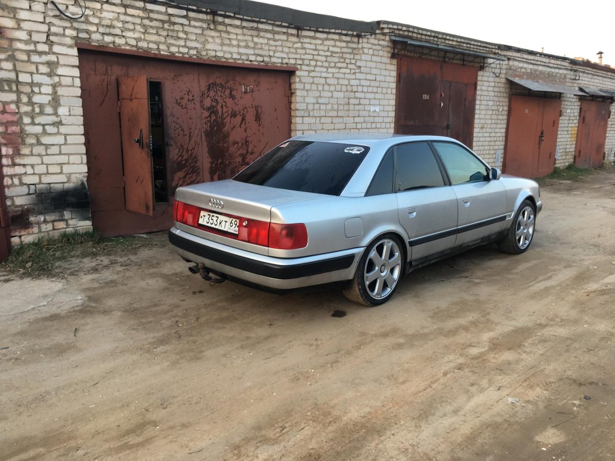 Ауди 100 r17