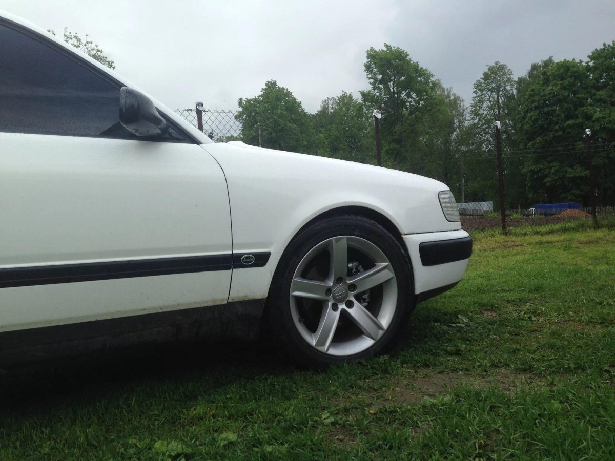 Ауди 100 с4 белая