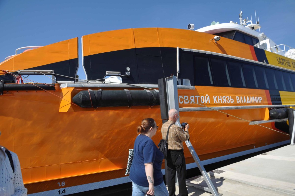 Катамаран Святой князь Владимир