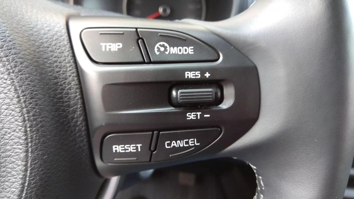 Кнопка круиз контроля Kia Rio 4