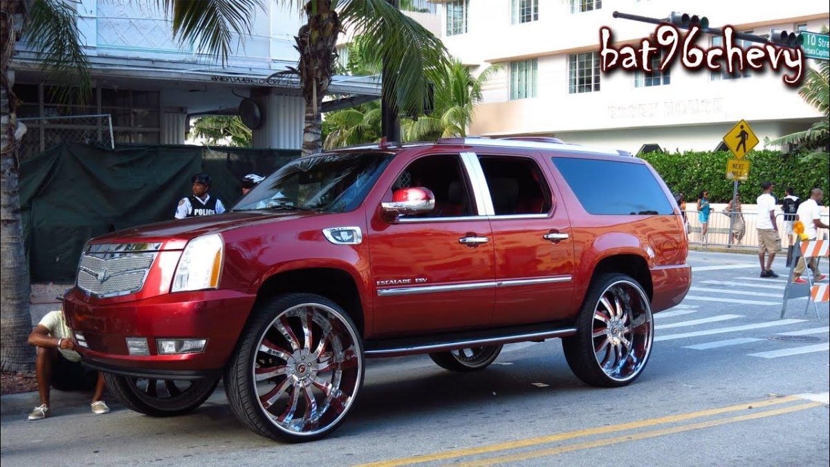 Кадиллак Эскалейд американский