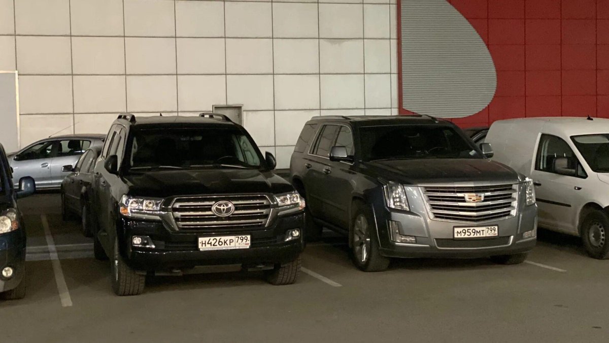 Крузак 300 Кадиллак Эскалейд