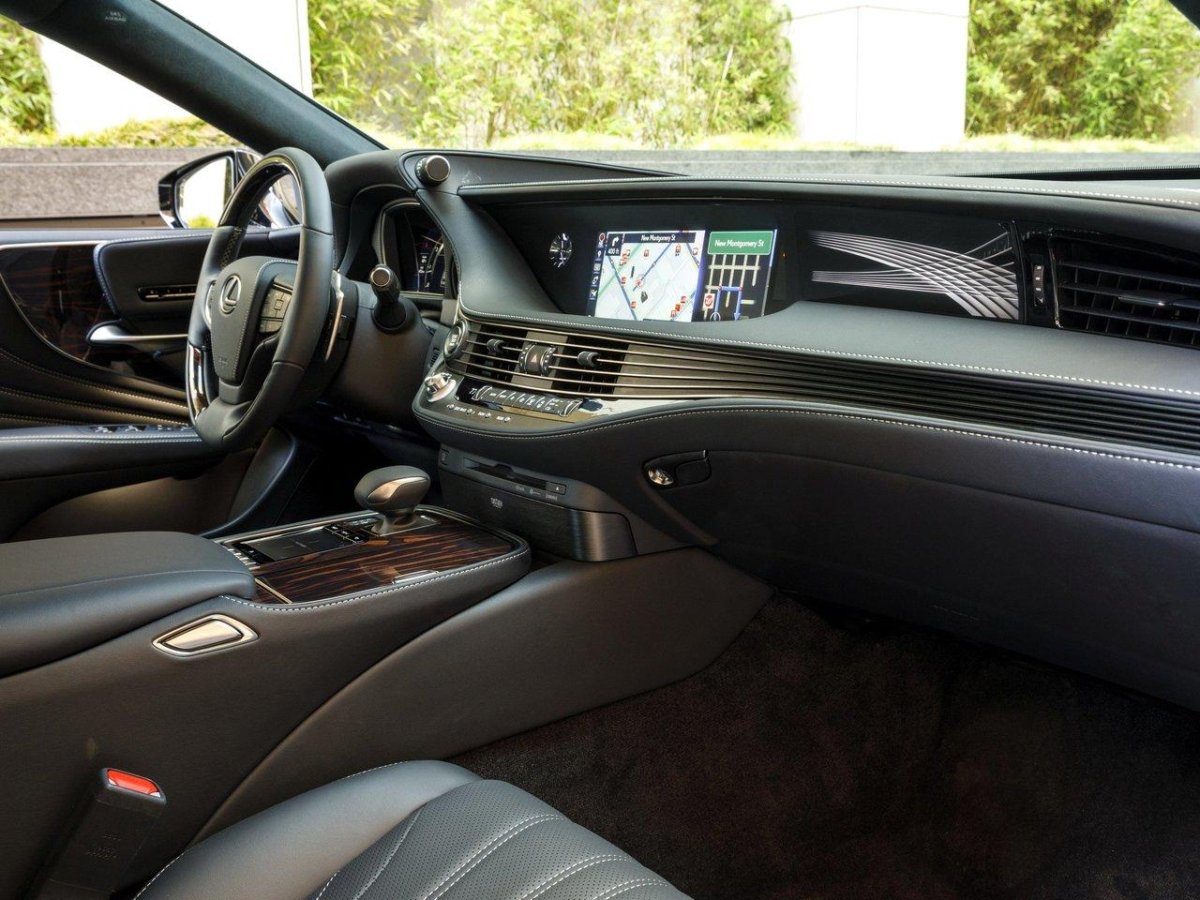 Лексус лс 500 2019 салон
