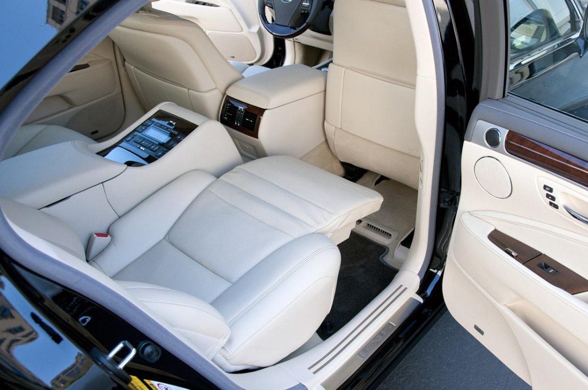 Лексус LS 460 салон