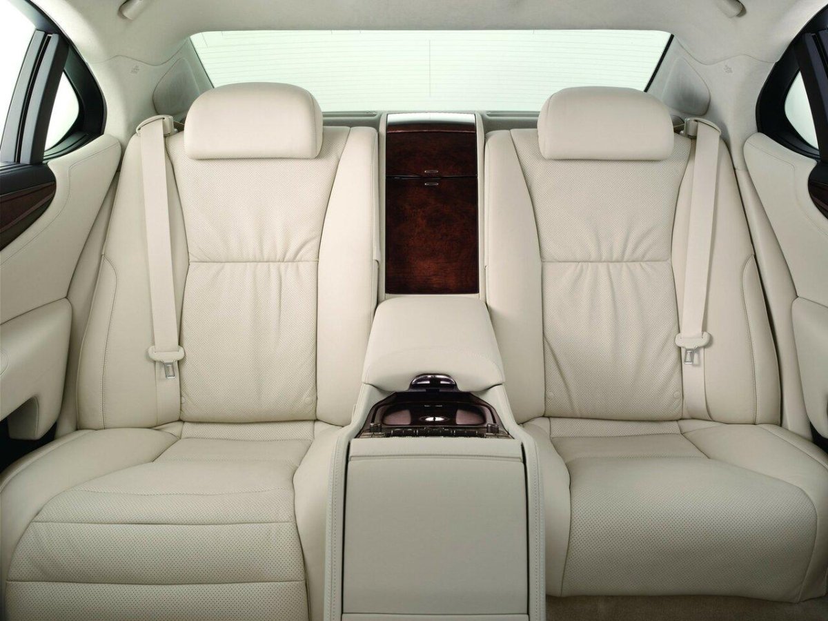 Лексус лс 600 салон
