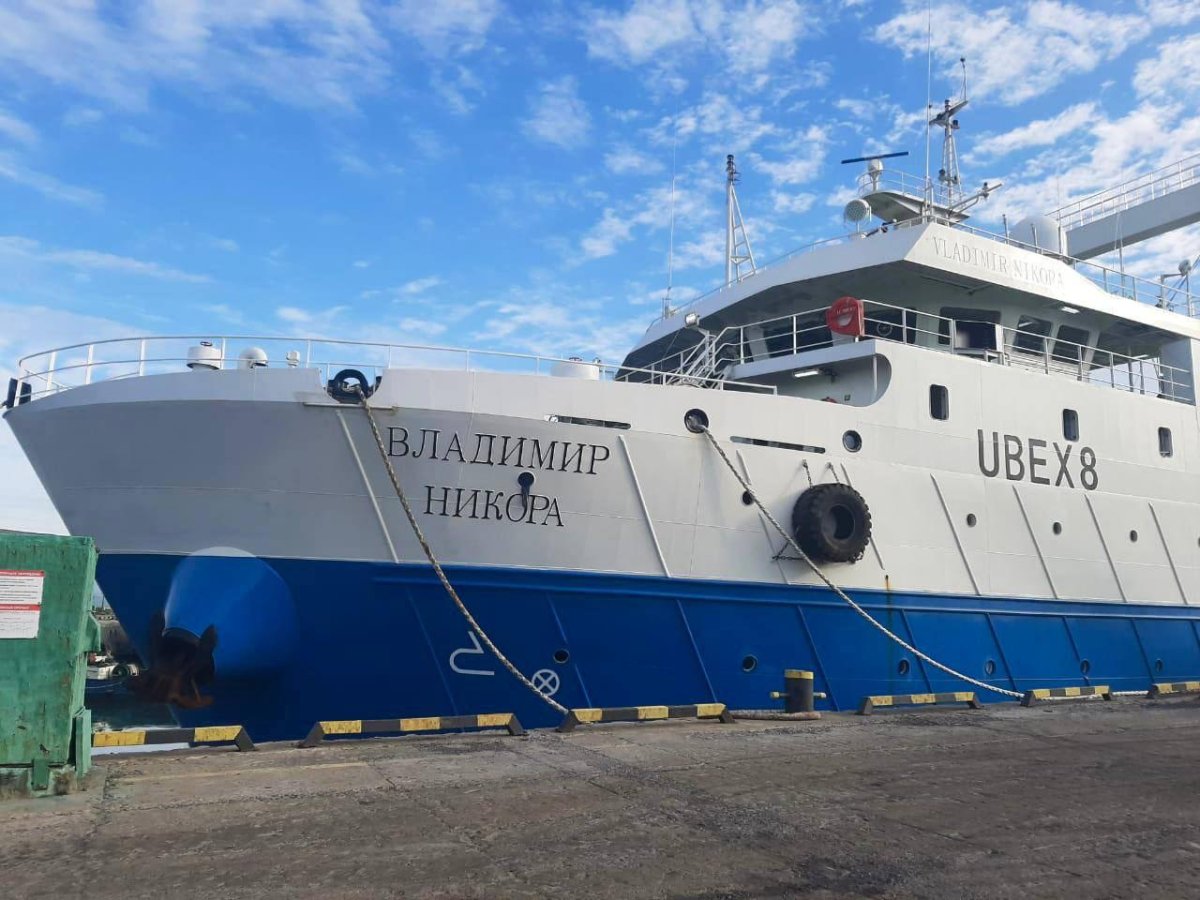 Траулер Владимир Никора