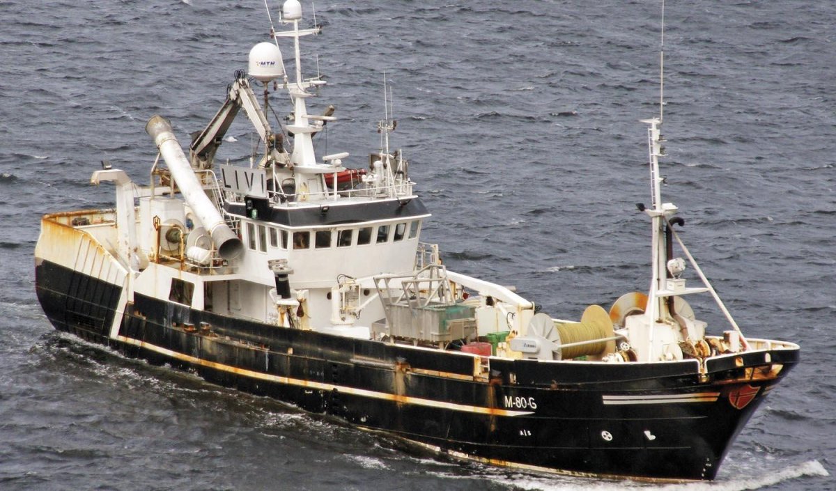 Сейнер траулер альпинист