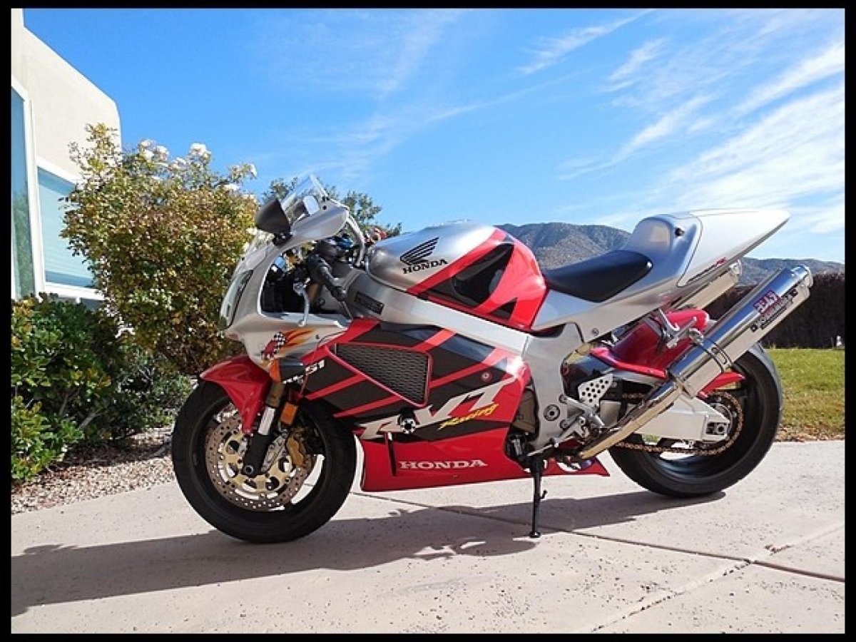 Honda rvt1000r rc51