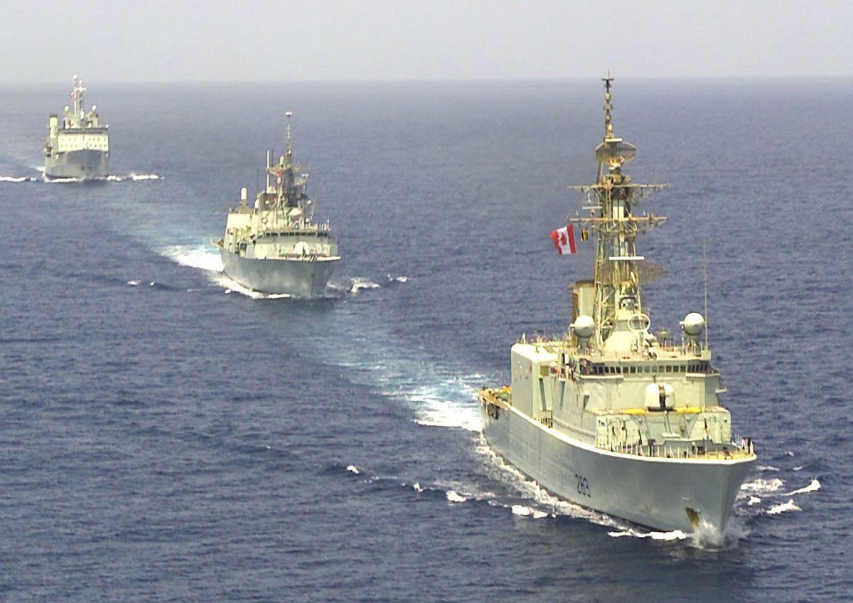 Военное судно Канада