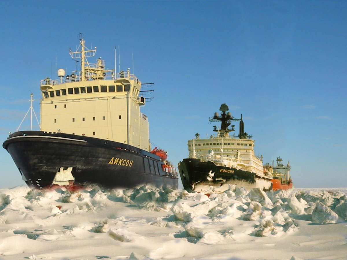 Ледокол Севморпуть Караван
