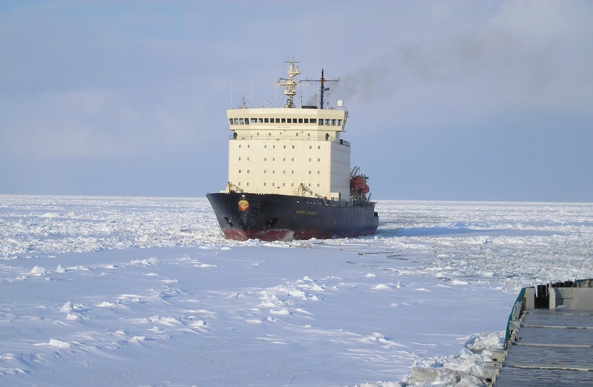 Капитан Драницын ледокол