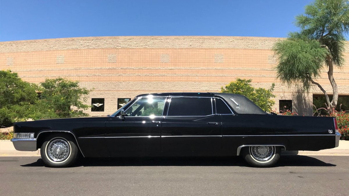 Cadillac Fleetwood 75