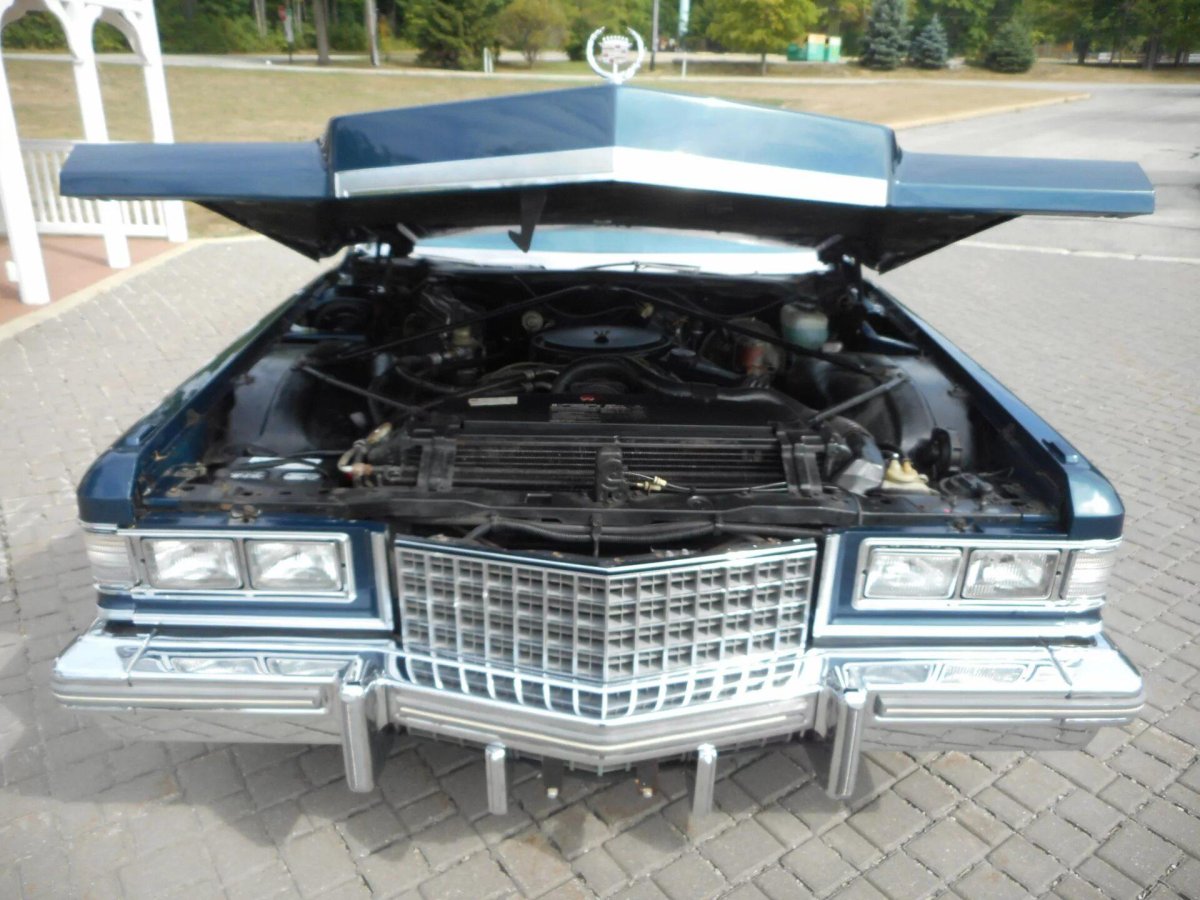 Cadillac Fleetwood 76
