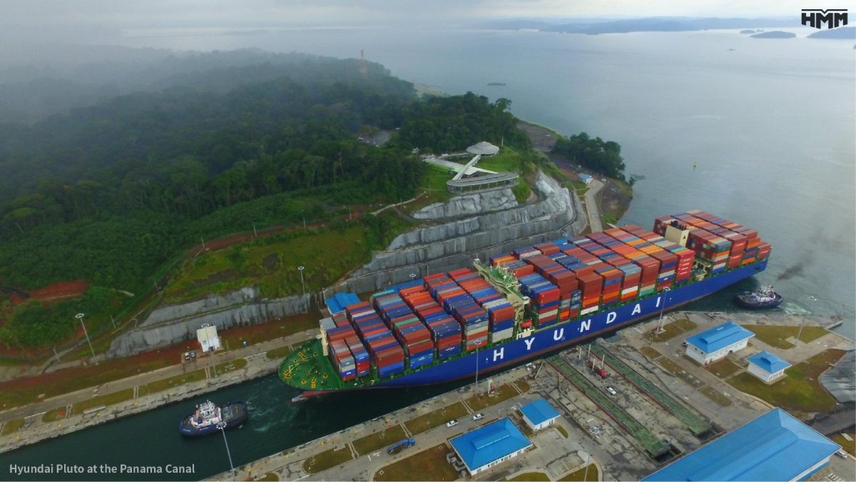 Панамакс в панамском канале