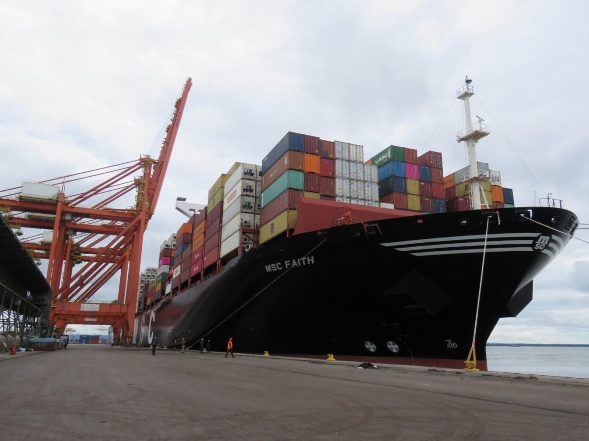 Самый большой порт вместимость