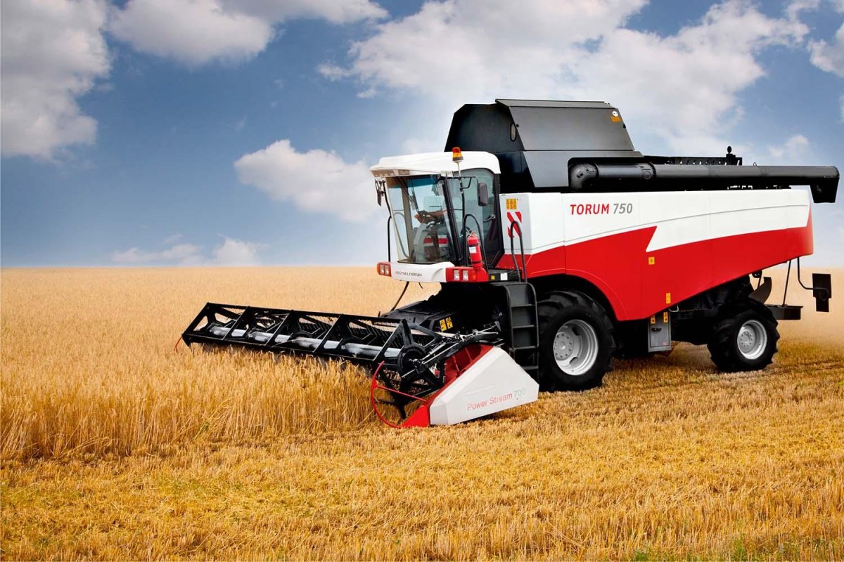 Комбайн Торум 740