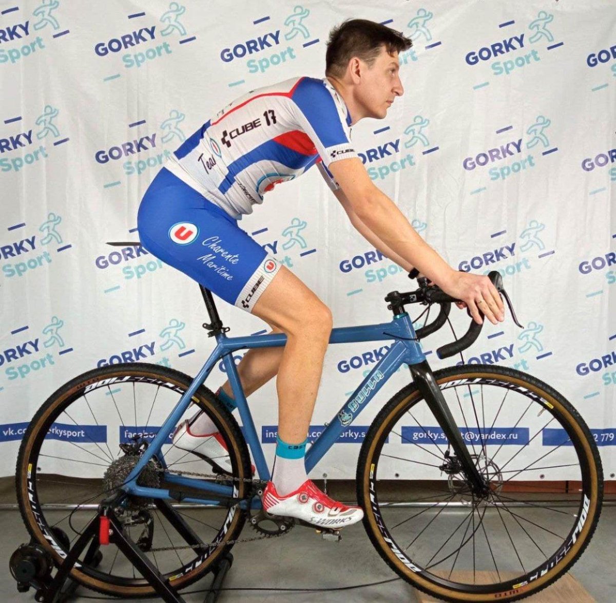 Посадка на шоссейном велосипеде