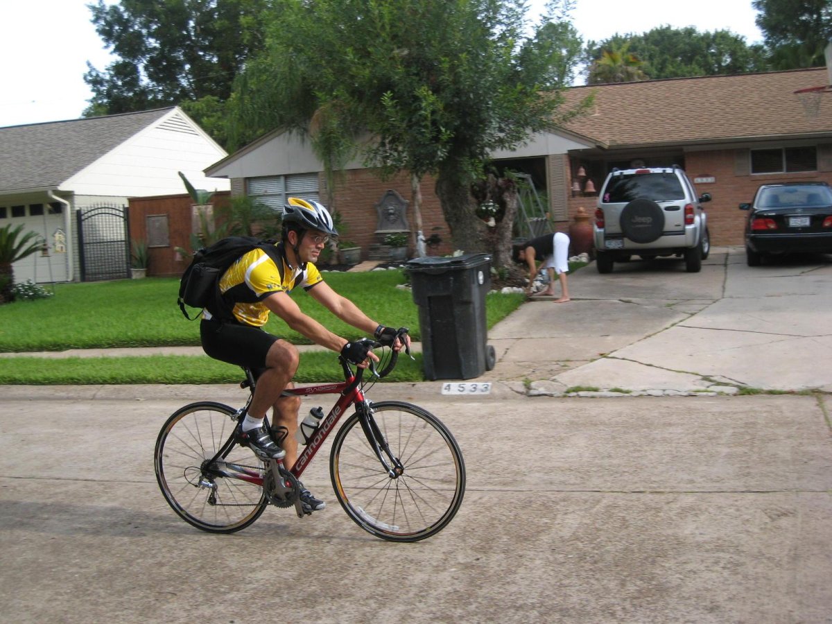 Посадка на шоссейном велосипеде