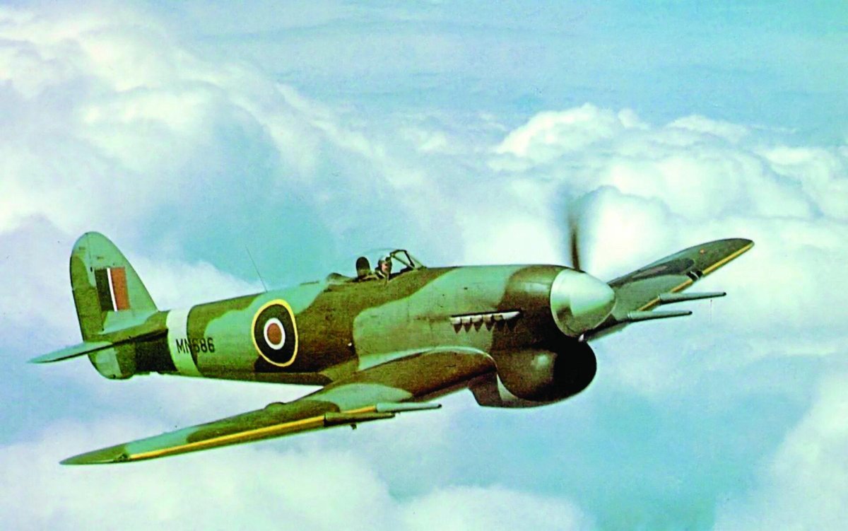 Hawker Typhoon самолет