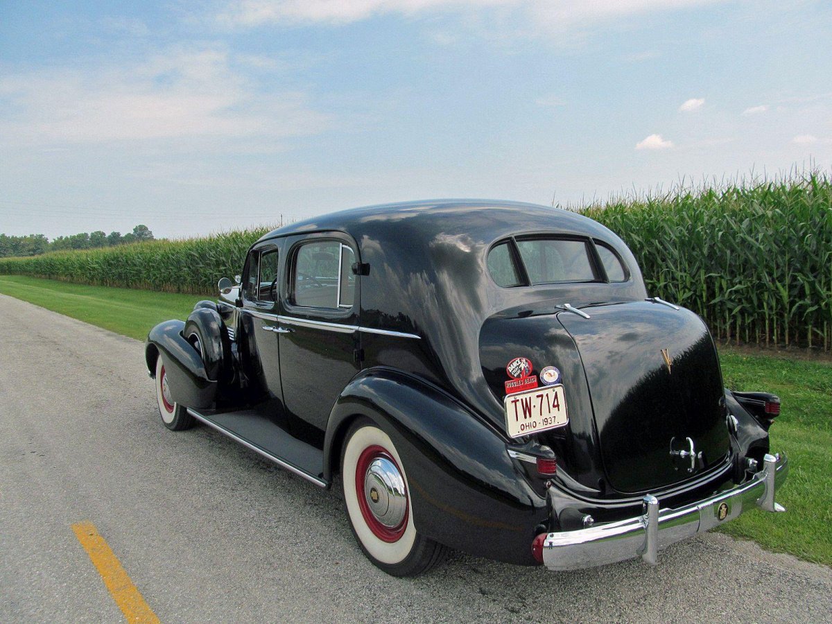 Cadillac 1937