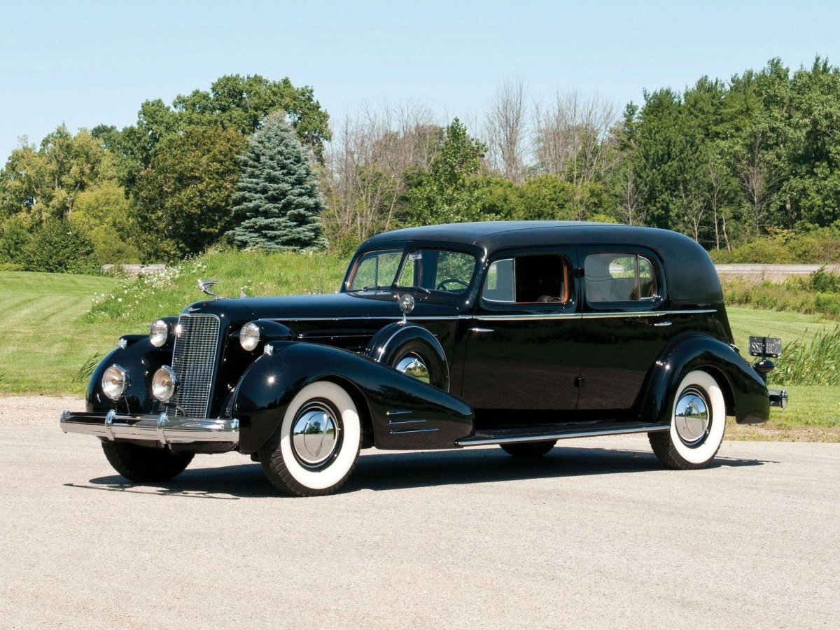 Cadillac v16 Imperial sedan