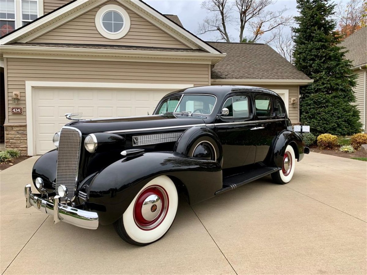 Cadillac 1937