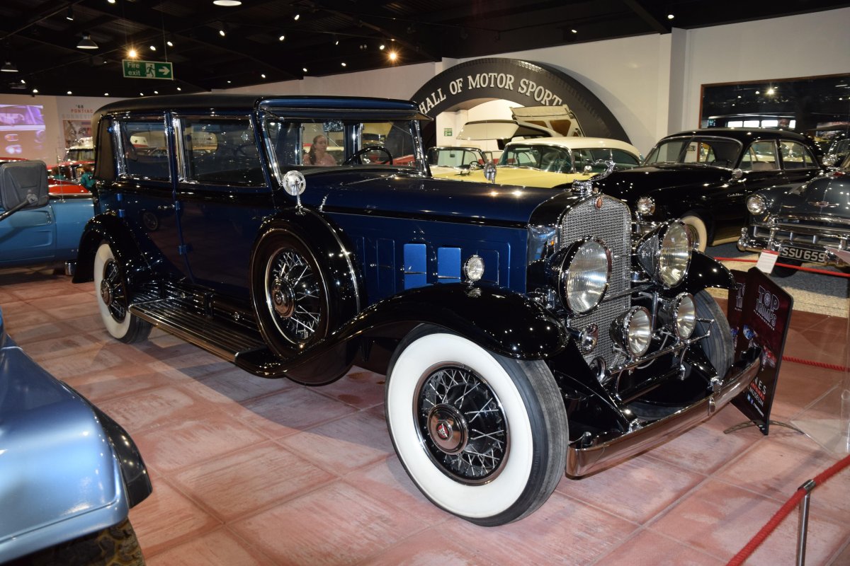 Cadillac v16 452