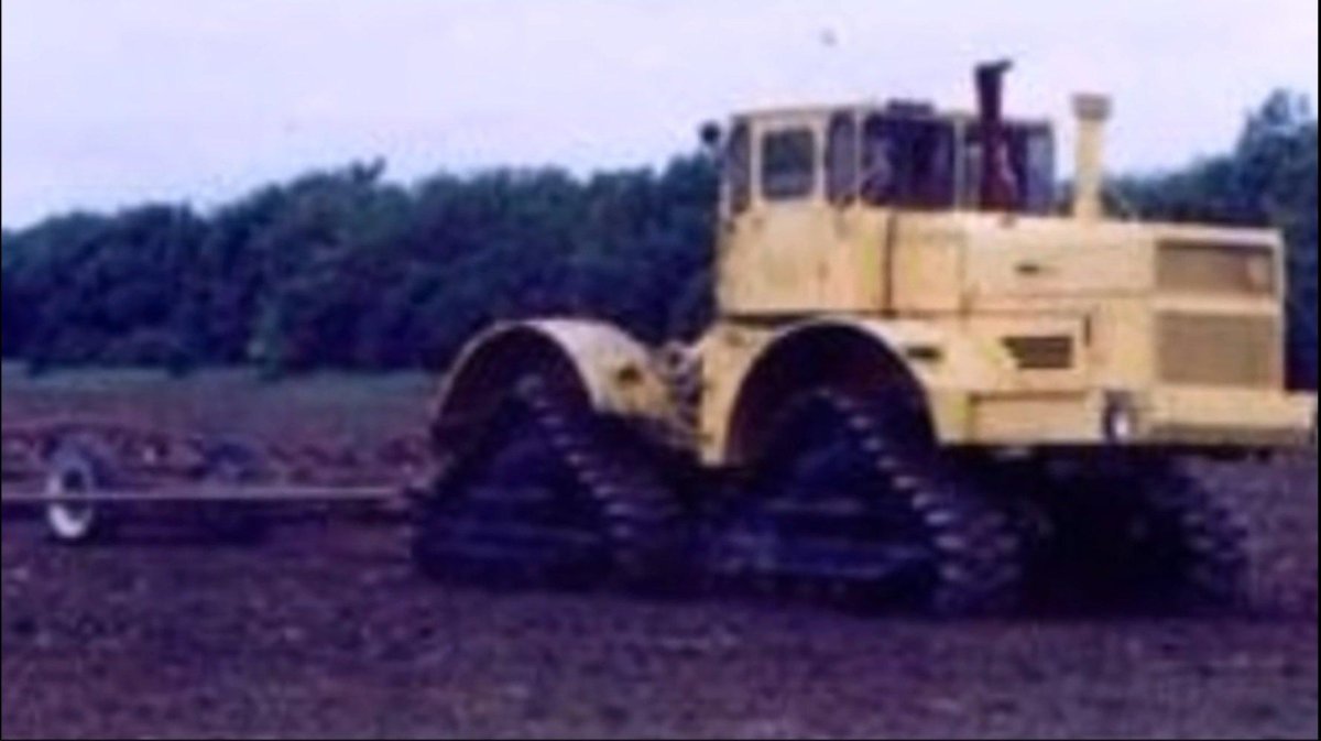 К700 Кировец трактор гусеничный