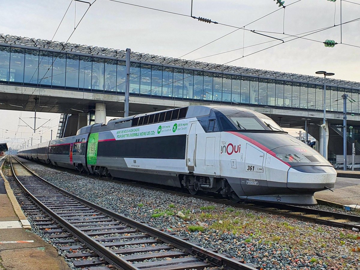 TGV Atlantique внутри зона для детей