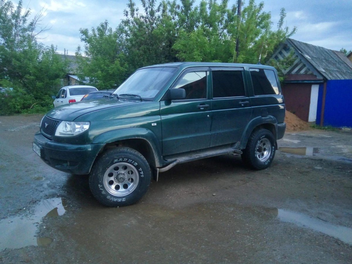 УАЗ Патриот 2011 года