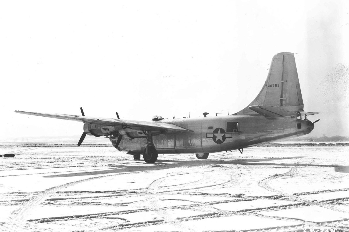 Consolidated b-32 Dominator