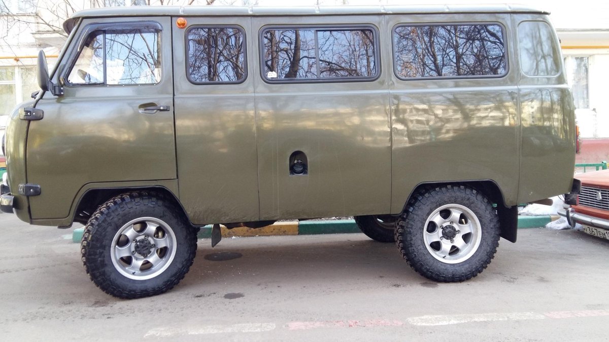 УАЗ 2206 зелёный