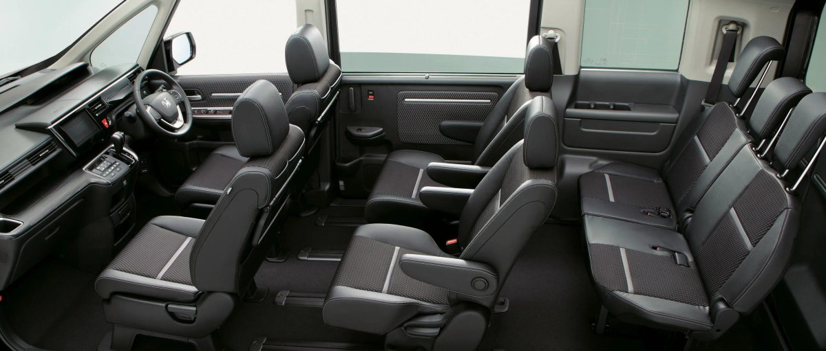 Honda Stepwgn spada 5