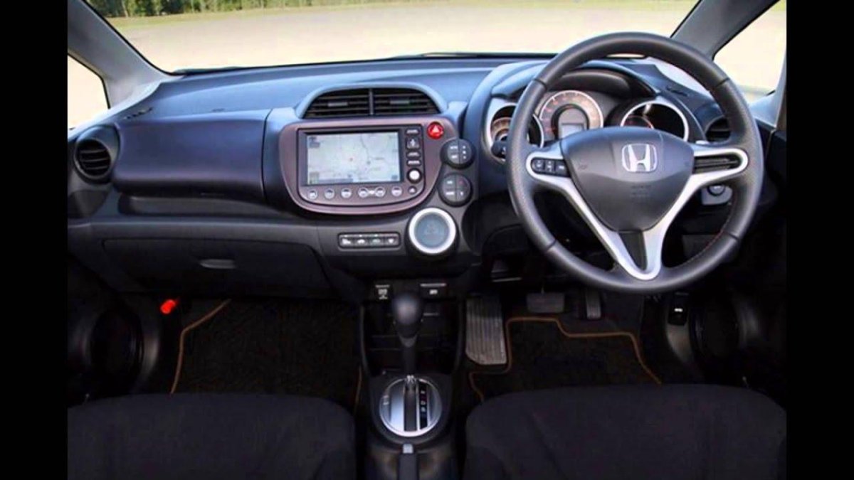 Хонда фит 1 салон