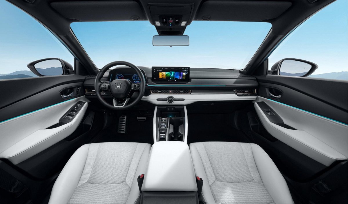 Хонда Инспаер 2023