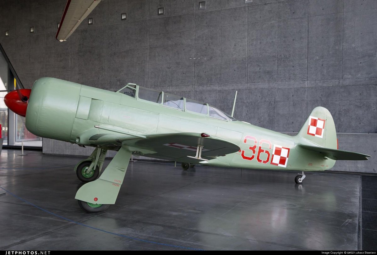 Самолёт як-11