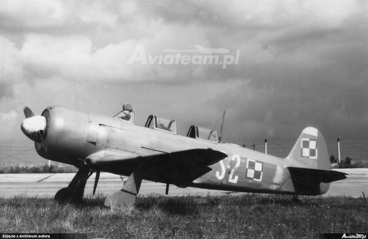 Самолёт як-11